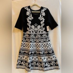 Roz&Ali size M, black and white knit mini dress, with tags, never worn.